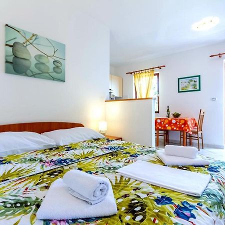 Villa Baska Exteriér fotografie