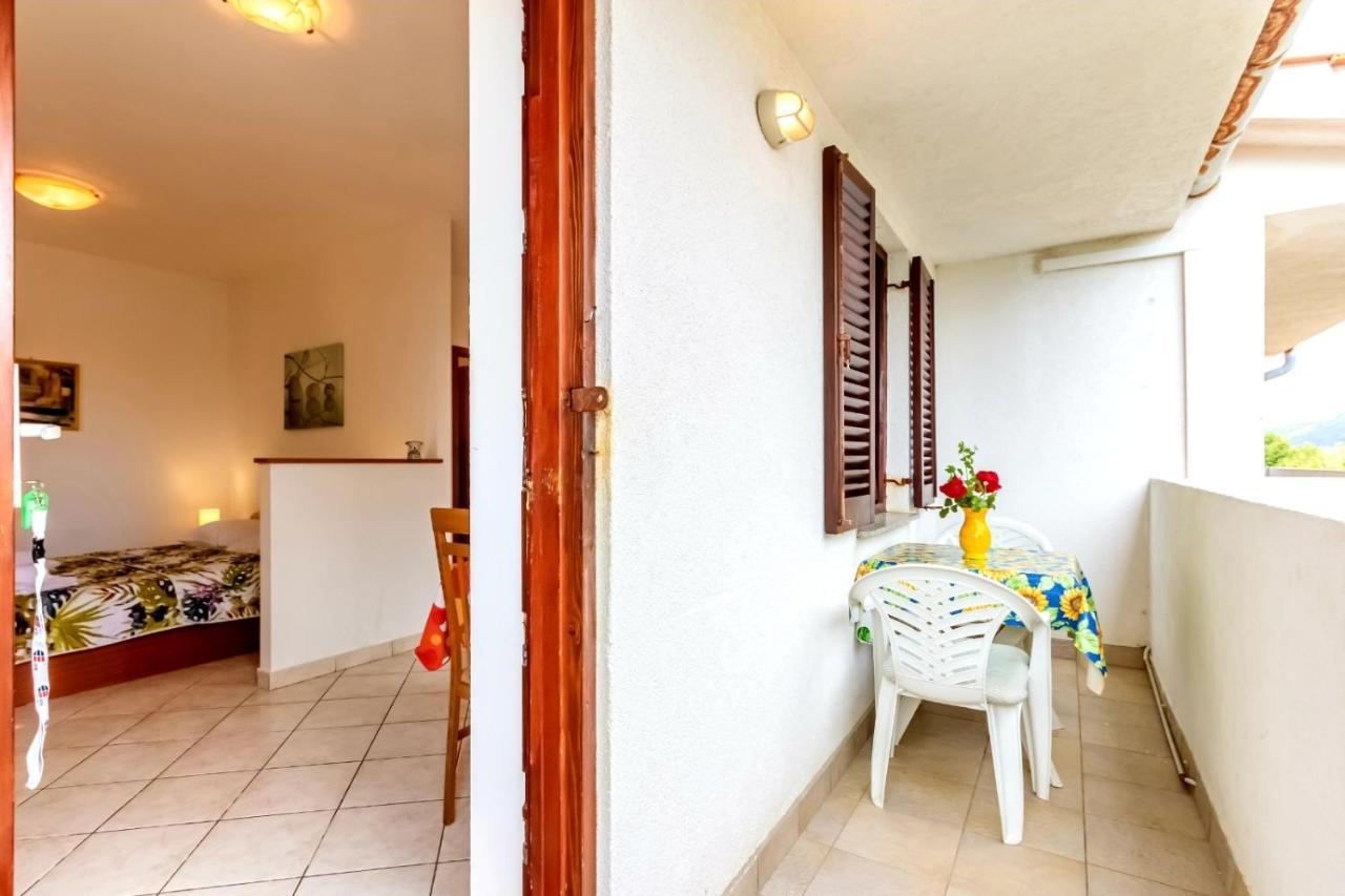Villa Baska Exteriér fotografie